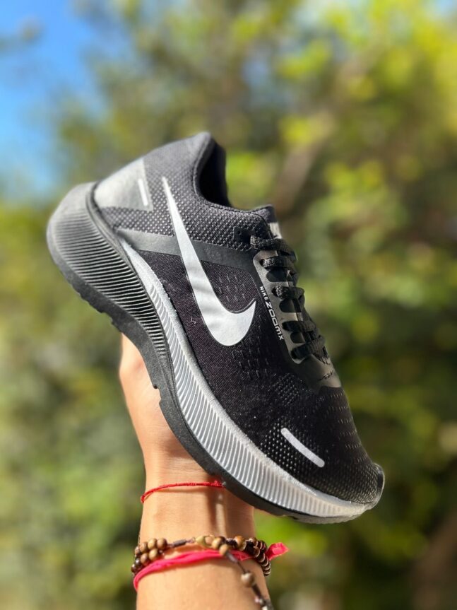 Tênis Infantil Unissex Air Zoom Nike Preto/Branco