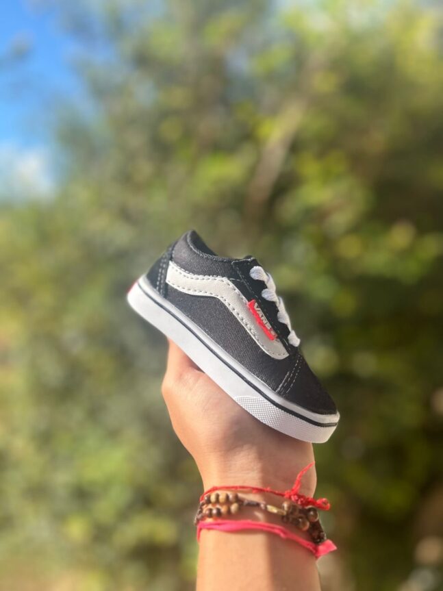 Tênis Infantil Old Skool PVC Unissex Vans Preto/Branco