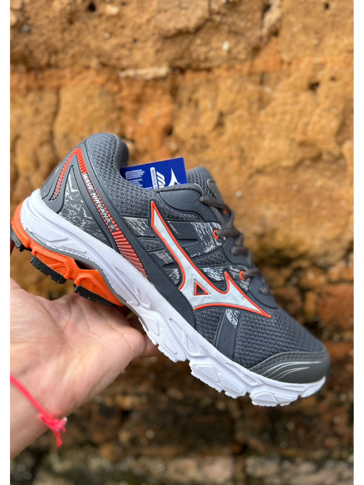 Tênis Wave Nirvana 9 Masculino Mizuno Grafite/Laranja - Image 4